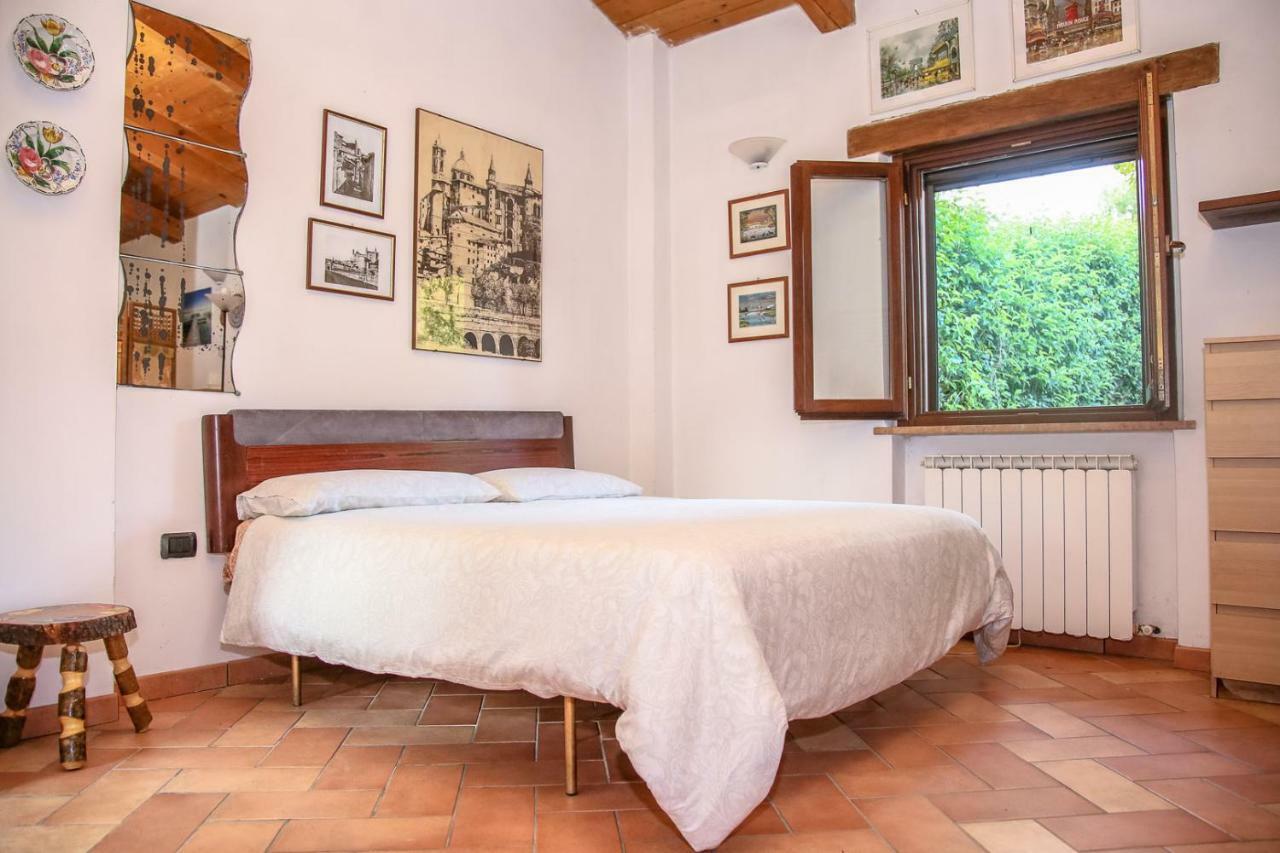 Appartement Casale Di Nicolo à Urbino Extérieur photo